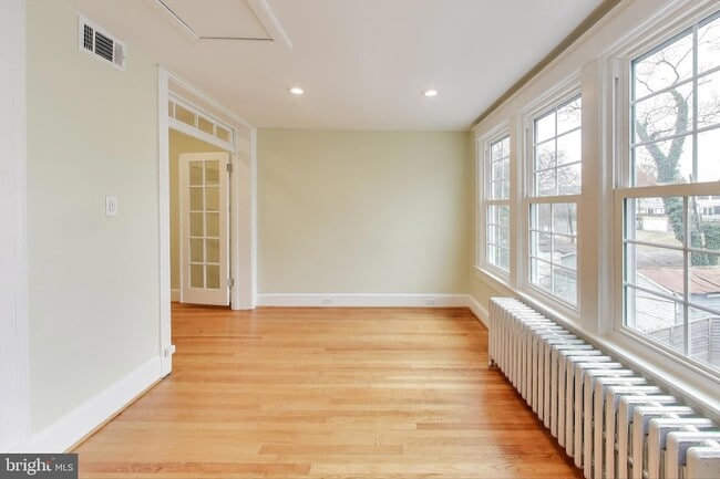 Building Photo - 628 Madison St NW