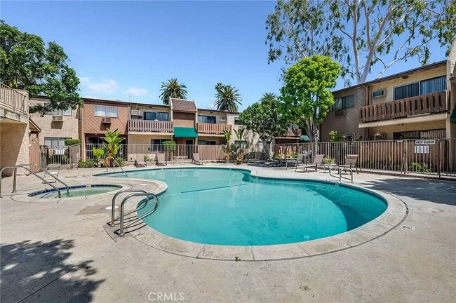Primary Photo - 17900 Sherman Way
