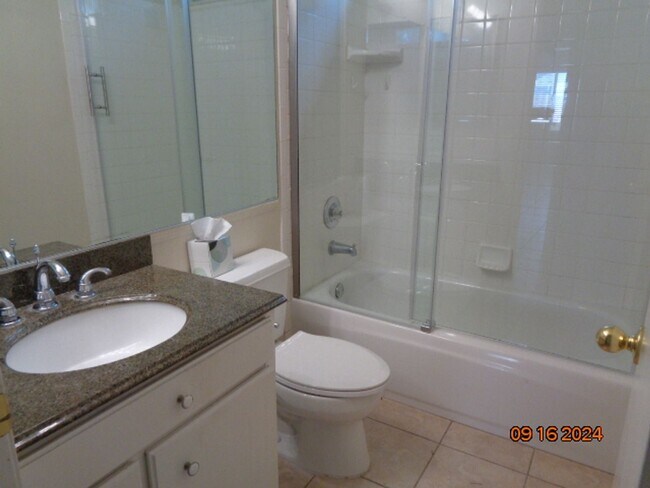 Building Photo - West Lancaster Home Offering 1383 sq. ft.