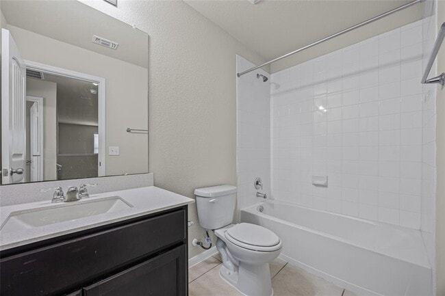 Building Photo - 3103 Crystal Bend Dr