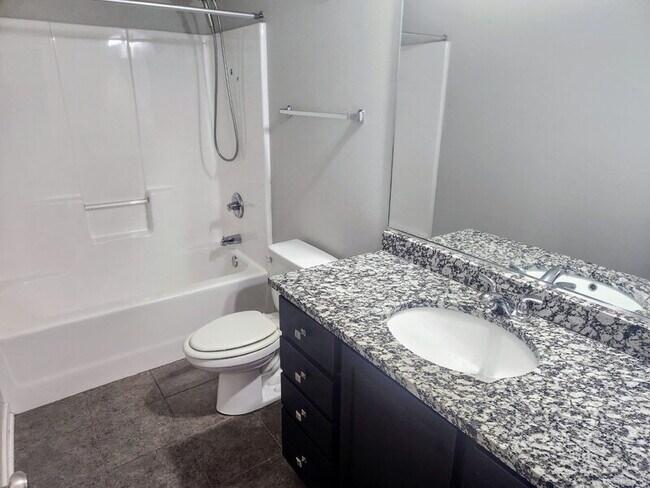 Building Photo - 7874 Cottonwood Ln