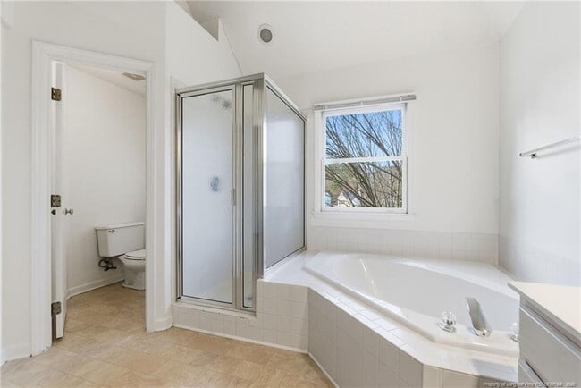 Building Photo - 114 Covewood Ct