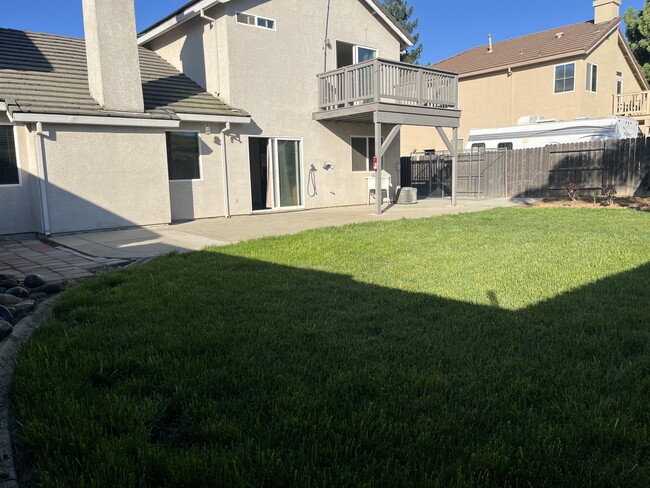 Building Photo - 2177 Stonewater Dr