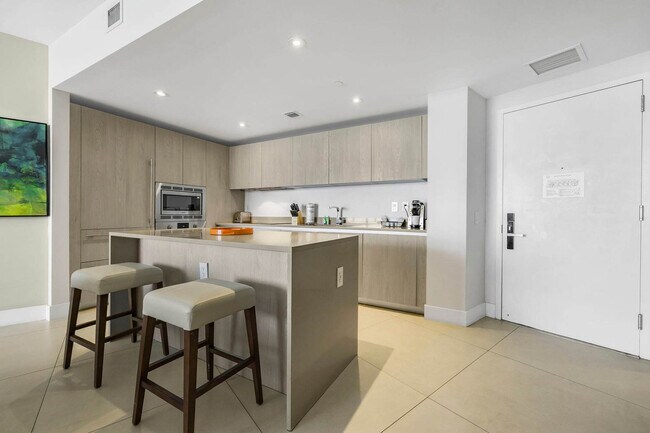 Building Photo - 4111 S Ocean Dr