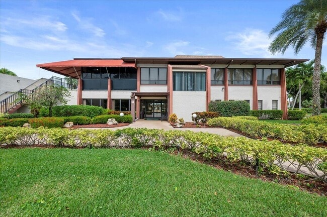 Building Photo - 7581 English Ct