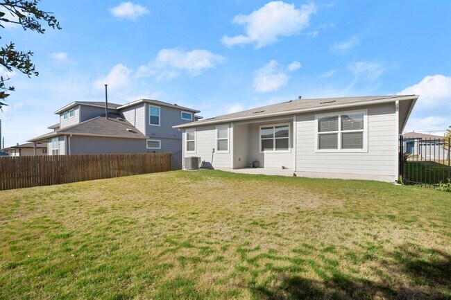 Building Photo - 13721 Lubeck Dr