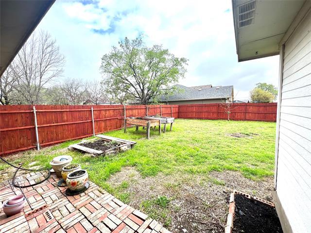 Building Photo - 4555 W Lake Highlands Dr
