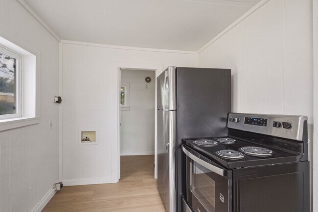 Building Photo - 1-bedroom, 1-bathroom ADU
