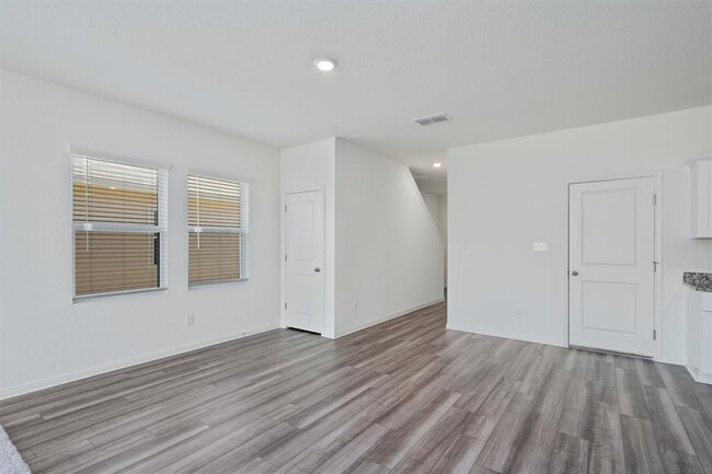 Building Photo - 621 Gemsbok Rd