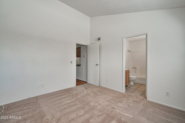 Building Photo - 520 N Stapley Dr