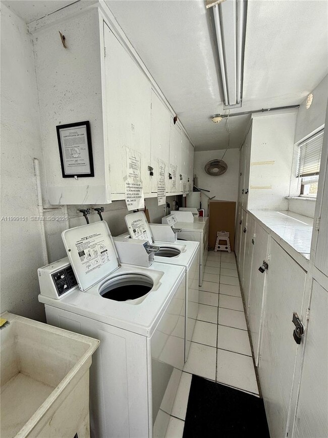 Building Photo - 1607 Arthur St