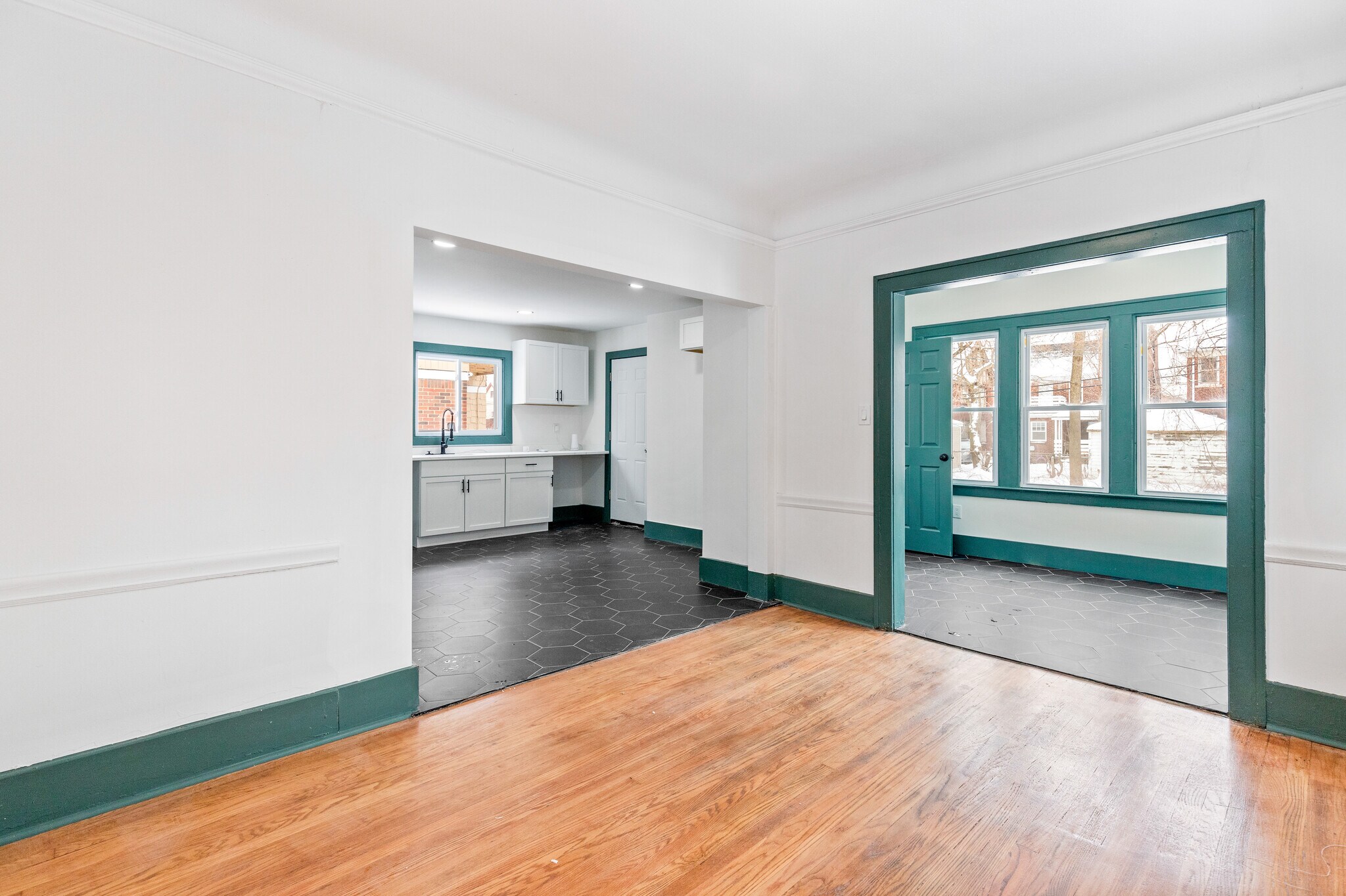 Building Photo - 4767 Sturtevant St
