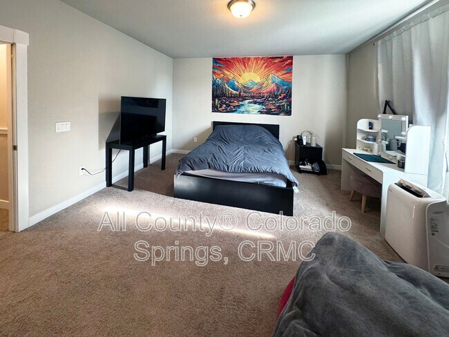 Building Photo - 6755 Carriage Meadows Dr