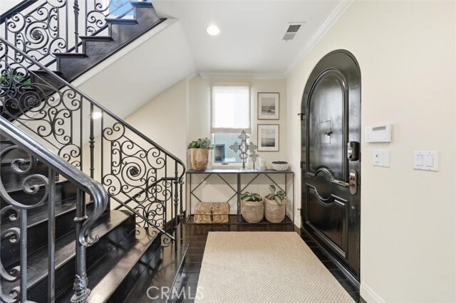 Building Photo - 633 12th St