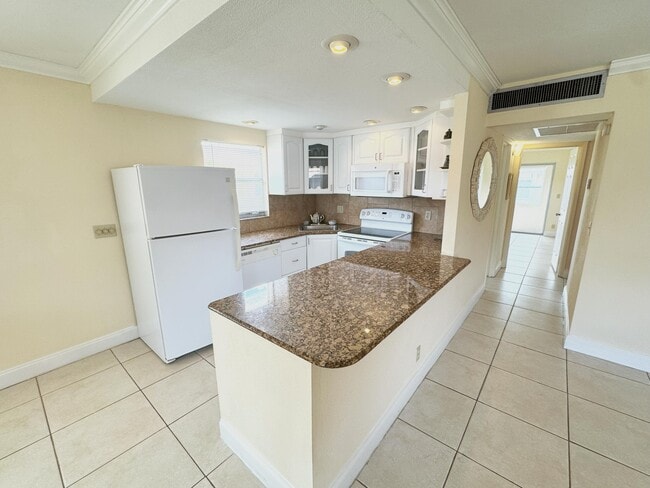 Primary Photo - 301 Seville Dr