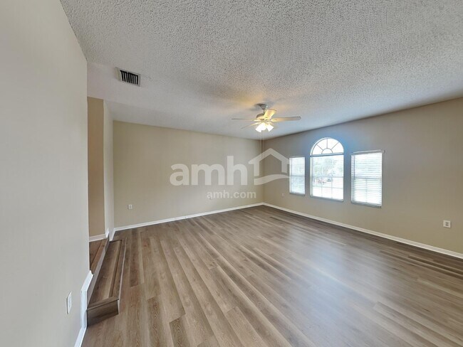 Building Photo - 27602 Sky Lake Cir