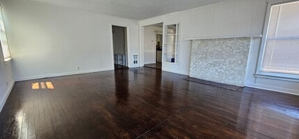 Building Photo - Minutes to Downtown Grants Pass