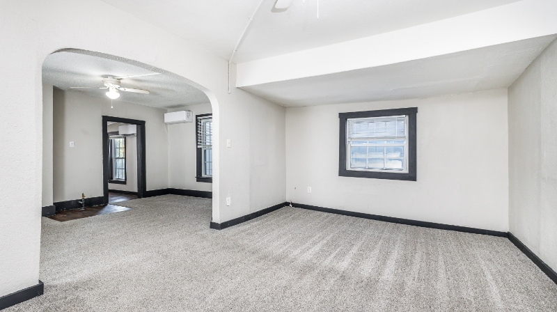 Building Photo - 1208 Rhomberg Ave