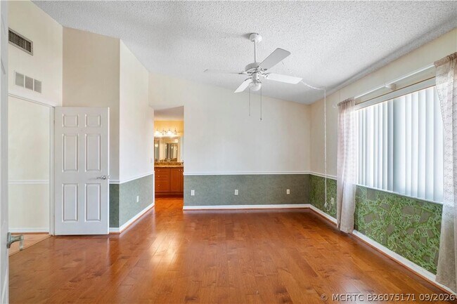 Building Photo - 710 Briarwood Terrace