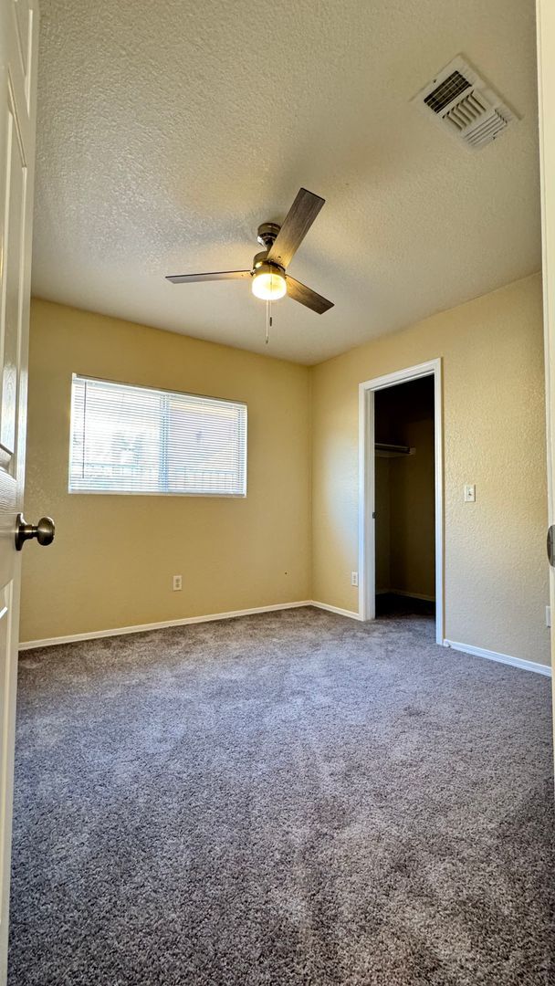 Building Photo - Southwest - 3 bedroom, 2 bath house with a...