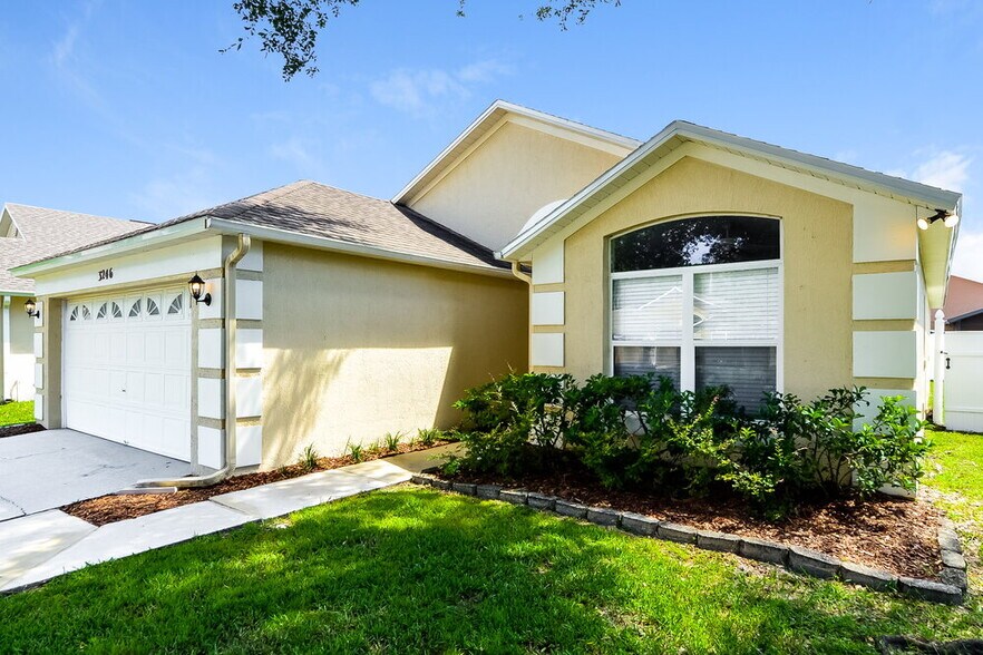Building Photo - 3246 Bellingham Dr