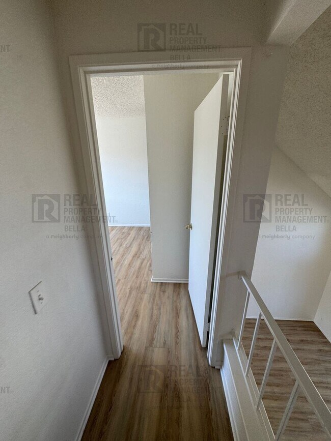 Building Photo - 1330 Wrigley Ln