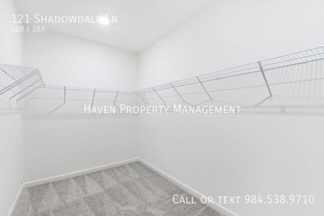 Building Photo - 121 Shadowdale Ln