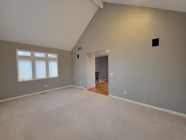 Building Photo - Upscale and Spacious Cedar Falls House for...