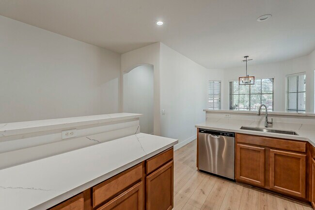 Building Photo - 3877 S Coach House Dr