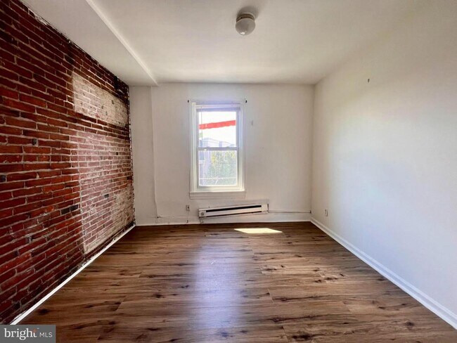 Building Photo - 1249 Shackamaxon St