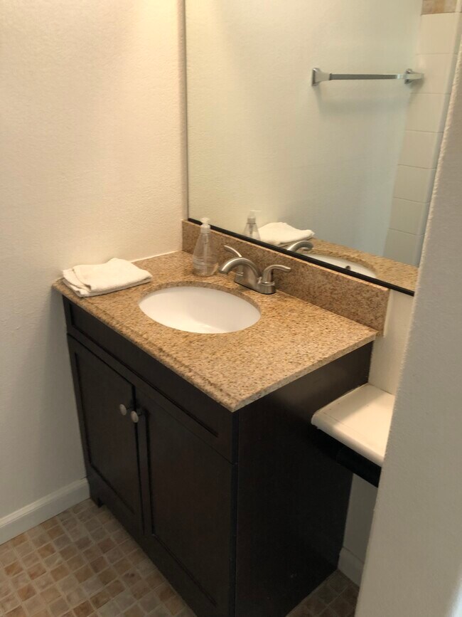 2nd bath - 5304 Colodny Dr