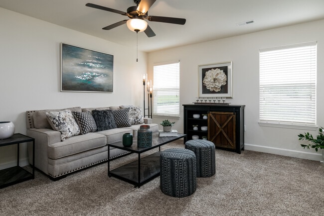 Building Photo - 407 NE 194 Terrace