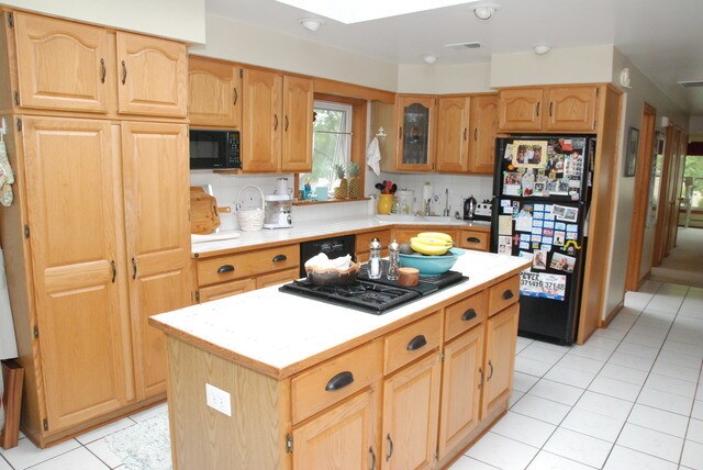 Building Photo - 640 56th Pl