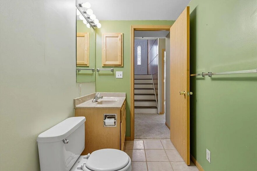 Building Photo - 435 Greenwood Ave