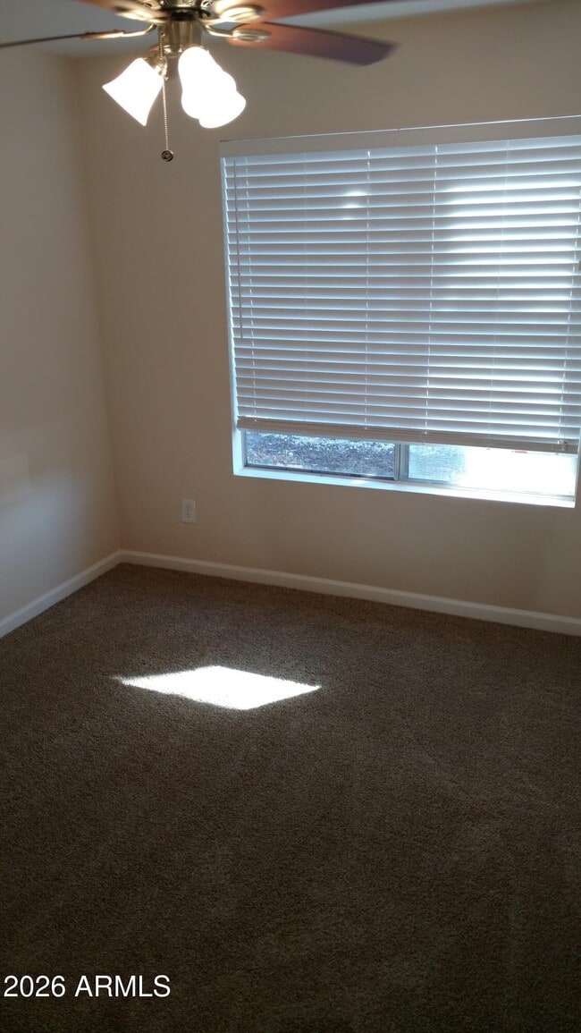 Building Photo - 4030 E Windrose Dr