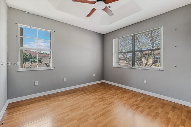 Building Photo - 3375 NE 15th Dr