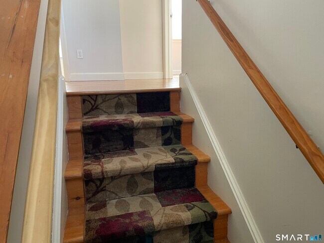 Building Photo - 41 Elmcroft Rd