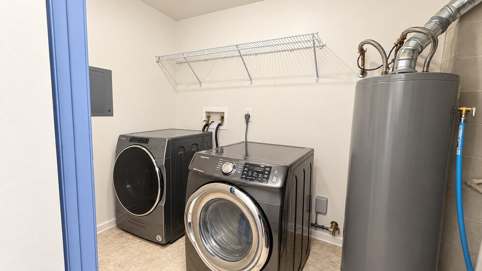 LAUNDRY ROOM (IN-UNIT) - 29 Pembrook Ave