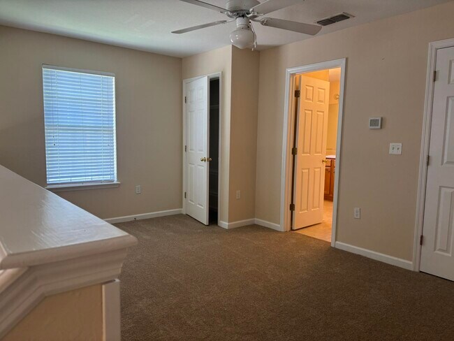 Building Photo - 4434 Gearhart Rd