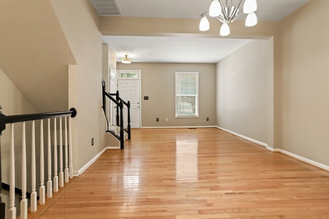 Building Photo - 5451 Crabtree Park Ct