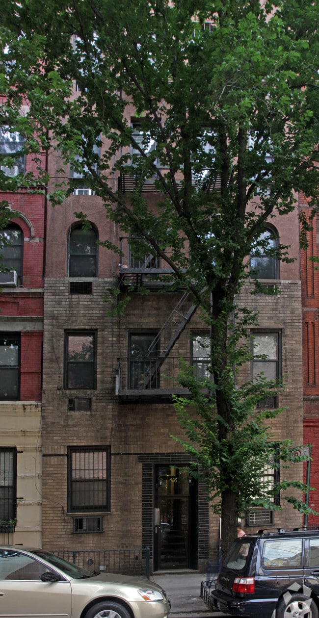 335 E 92nd St - 335 East 92nd Street