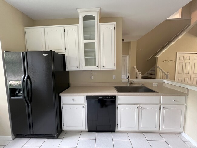 Building Photo - 1517 Applewood Way