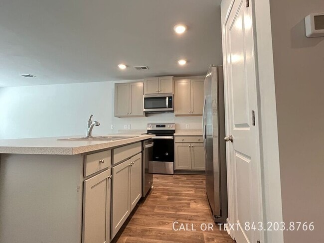 Building Photo - 155 Rosefield Ct