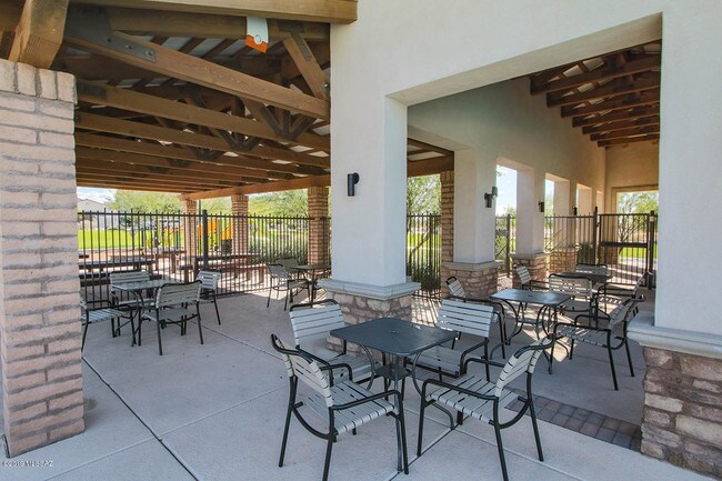 Building Photo - 6762 E Via Arroyo Largo