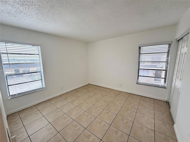 Building Photo - 2410 NW 52nd Ave
