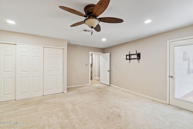 Building Photo - 3007 N 84th Pl