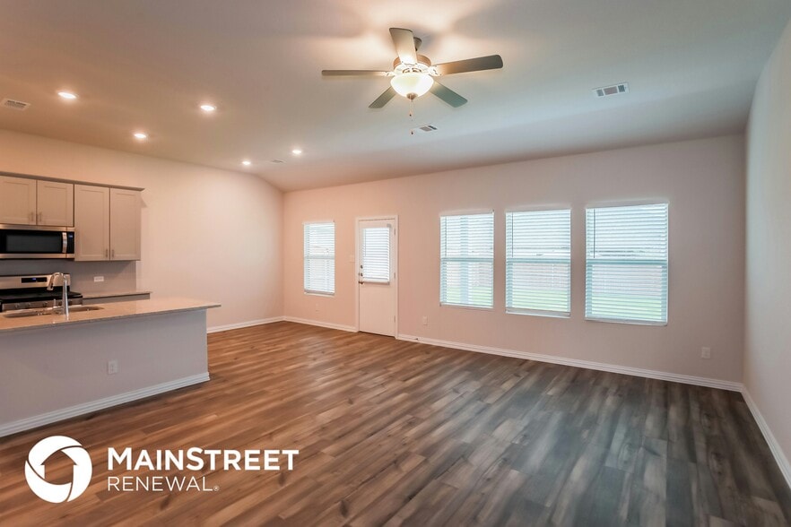 Building Photo - 2116 Bellatrix Dr