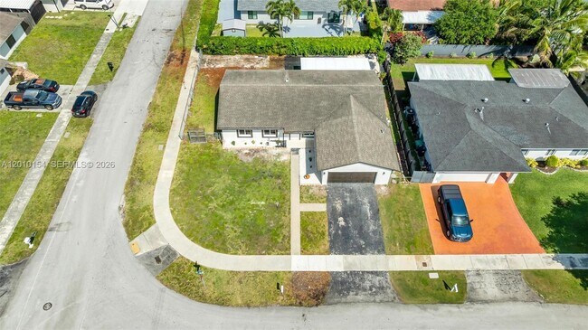 Building Photo - Southwest 86th Street, Miami, FL 33183 - 4 BR 2 BA single-family home