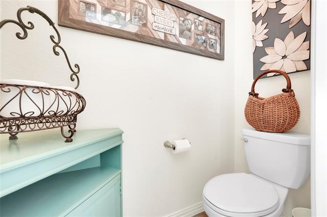 Building Photo - 16601 Lincoln Park Ln