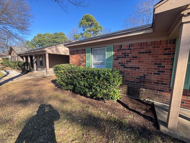 Building Photo - 3866 Castleman St